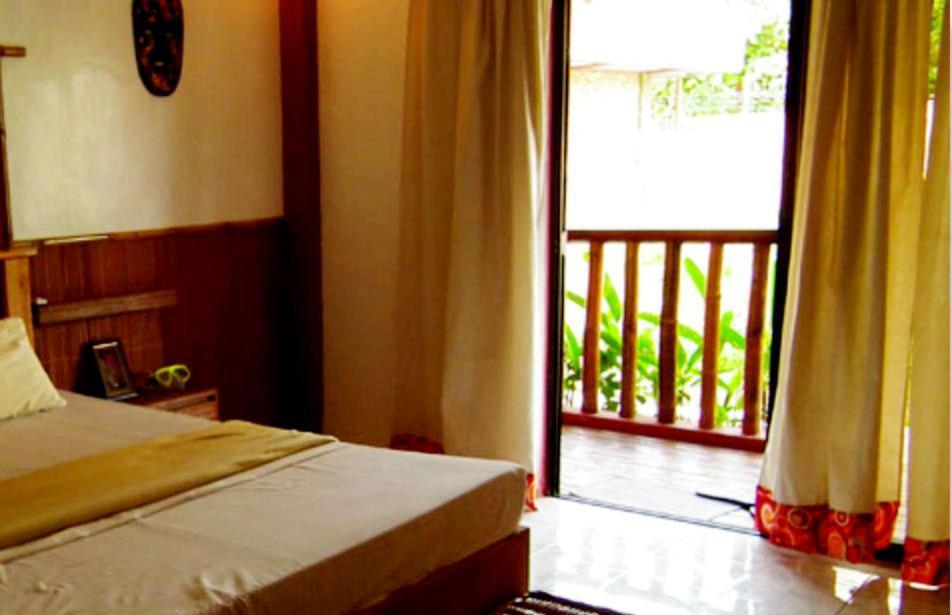 Cooper'S Beach Resort Lucbuan Quarto foto