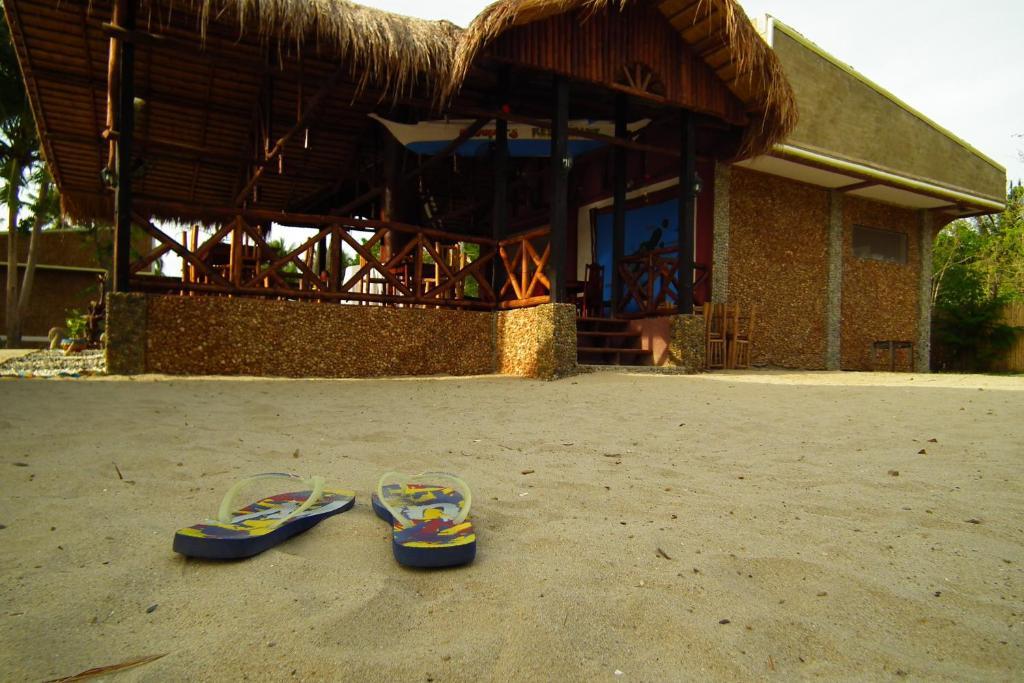 Cooper'S Beach Resort Lucbuan Exterior foto