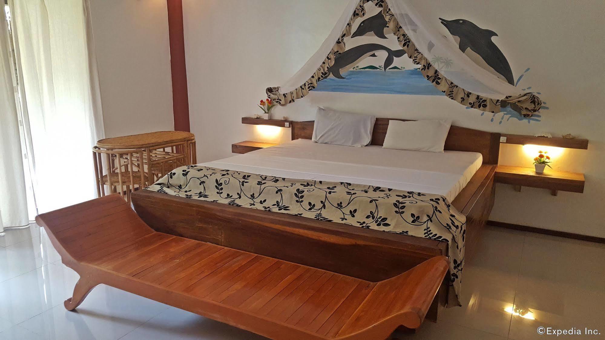 Cooper'S Beach Resort Lucbuan Exterior foto